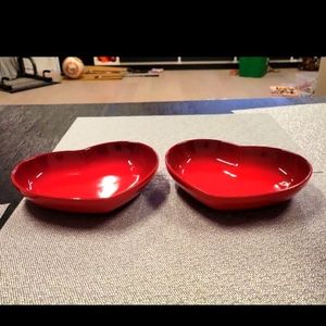 New Le Creuset Medium Heart Dish Set of 2